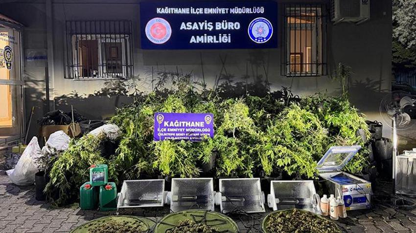 İstanbul'un ortasında uyuşturucu üretimi! Koku şikayeti evdeki serayı ortaya çıkardı