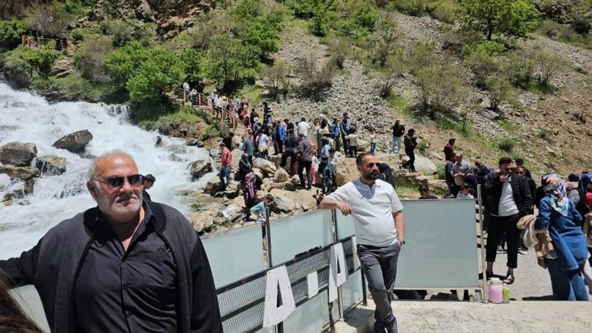 Van'da ziyaretçiler akın ediyor: Bölgenin yeni merkezi oldu