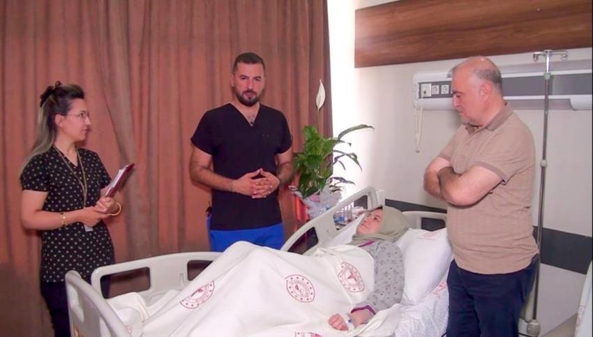 Karın ağrısı şikayetiyle hastaneye gitti, doktorlar bile şaşkına döndü! Acil ameliyatla hayata döndü