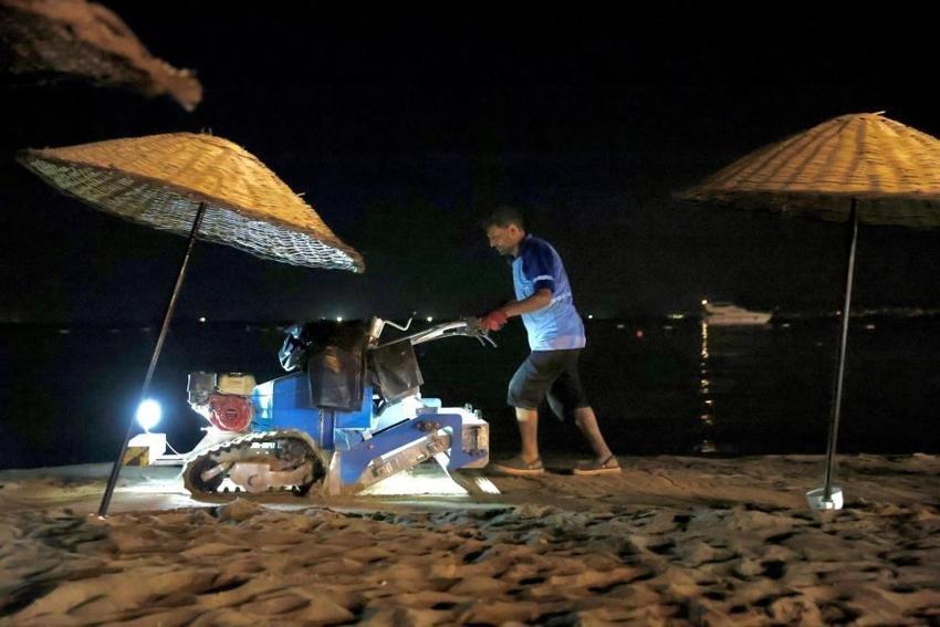 Aydın'da plajlarda yeni dönem: Ekipler teker teker topluyor