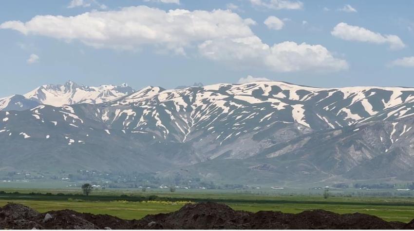 Hakkari'nin dağlarında şekillendi: Görenler şaşırıyor