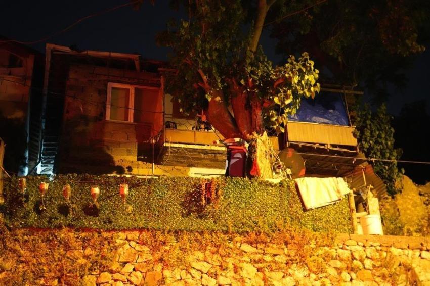 Salonda otururlarken mutfak çöktü: Kocaeli'de gece yarısı olanlar oldu