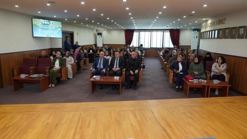 Erzurum'da dev kurumlar üreten kadınlar için bir araya geldi: Sertifikalarını aldılar, toprağa bereket katacaklar!