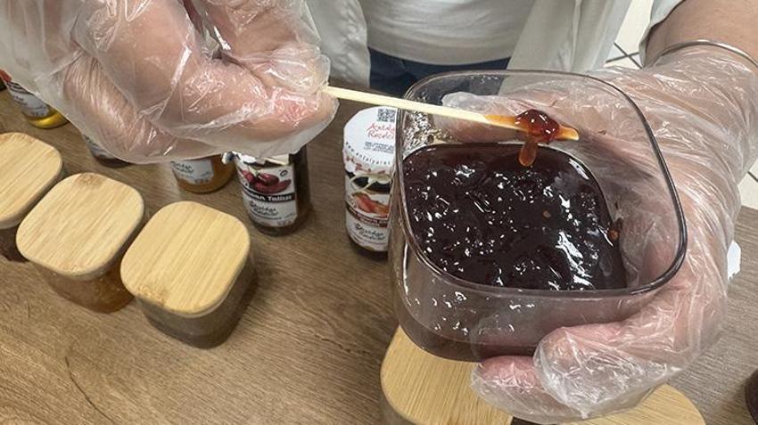 Babasının tek sözüyle öğretmenliği bıraktı! Şimdi ürünleri ABD ve Japonya dahil 19 ülkede kapış kapış satılıyor