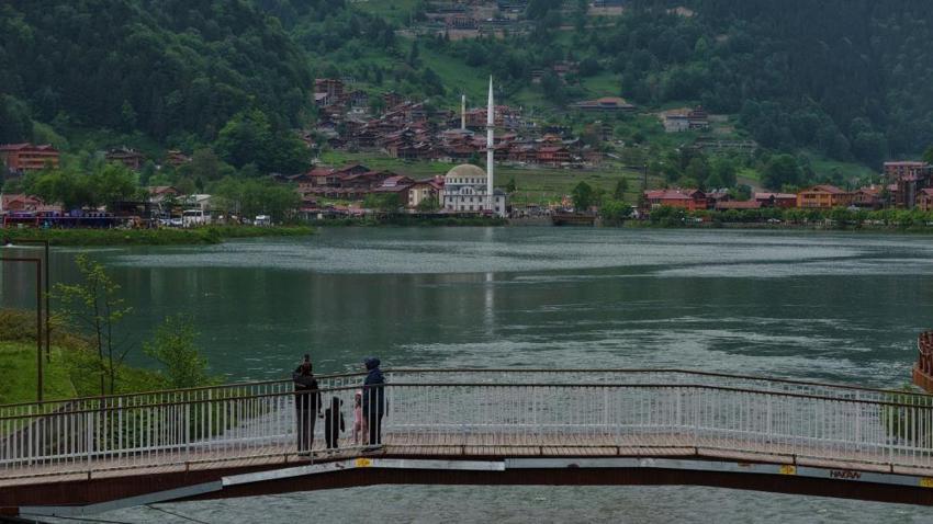 Uzungöl'de turizm hareketliliği! Turist sayısında dev patlama: Rezervasyonlar kapış kapış gidiyor
