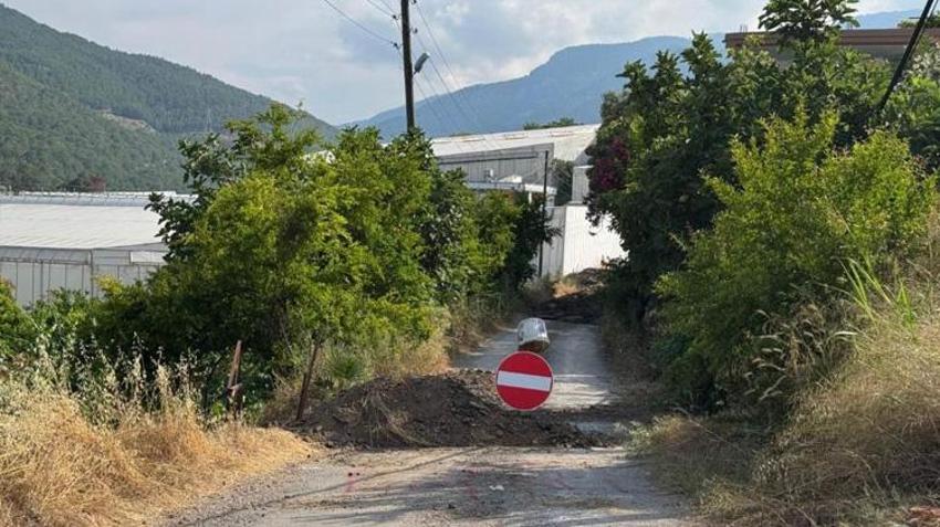 Mersin'de yol krizi! Sabah uyanınca büyük şok yaşadılar: Alternatif güzergah da kapatıldı