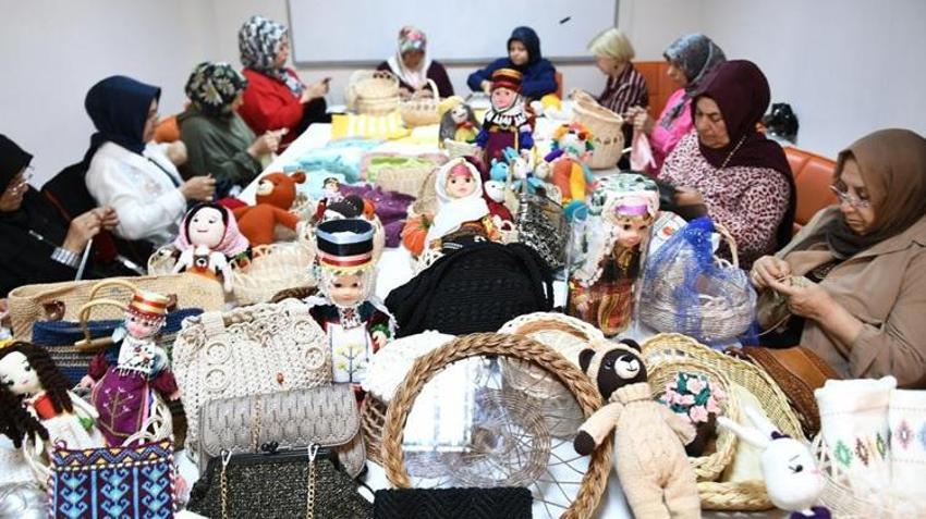 Ev bütçesine dev katkı! Malatyalı kadınlar sabırla dokuyup kazanca dönüştürüyor
