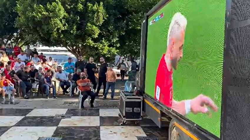 Türkiye meydanlara akın etti! Milli maç heyecanı sabahın ilk ışıklarıyla başladı: Şanlıurfa, Adana, Bursa, Antalya, Hatay! İşte yurttan manzaralar