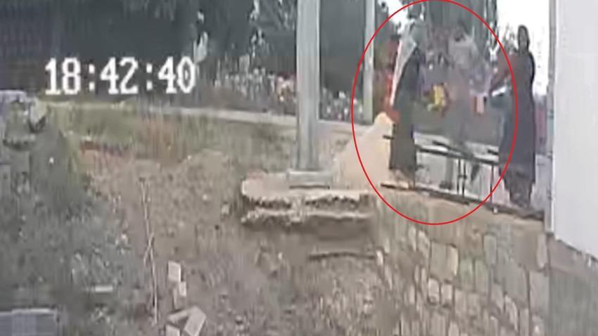 Diyarbakır'da komşu şiddeti kamerada! Engelli kızına rampa yaptıran kadın kürekli saldırıya uğradı