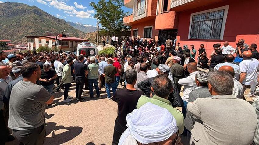 Hakkari'de katliam gibi olay! Uzman çavuş, kayınpederinin evini bastı: 4 kişiyi öldürdü kendisi de yaralandı