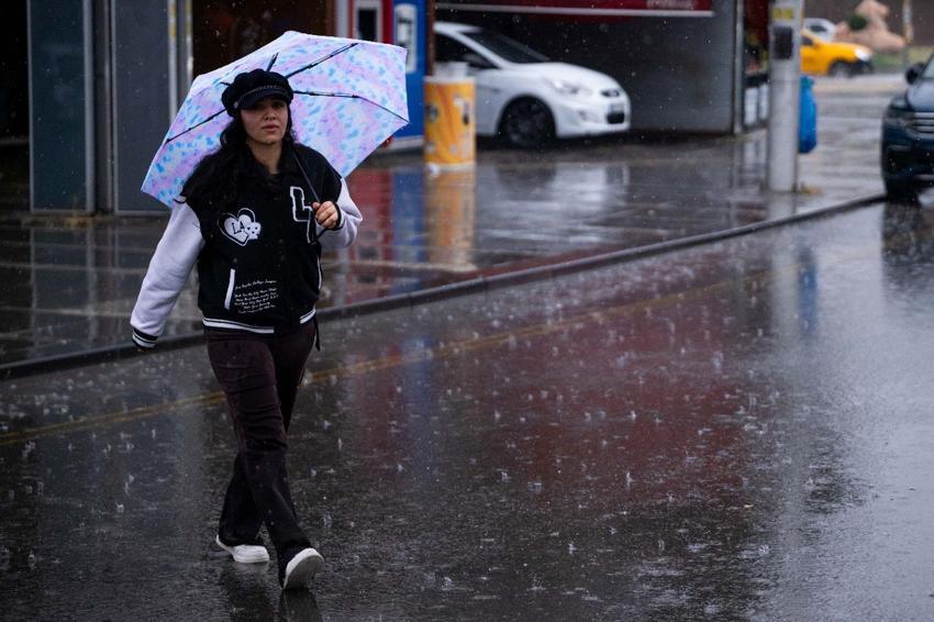 Sağanak yağışlar kuvvetli geliyor! Meteoroloji ve AFAD tarih vererek peş peşe uyardı