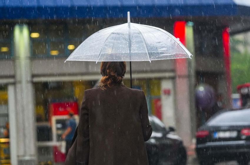 Sağanak yağışlar kuvvetli geliyor! Meteoroloji ve AFAD tarih vererek peş peşe uyardı