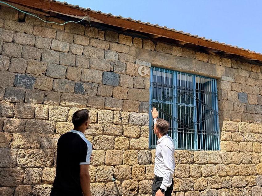 Şırnak'ta 30 yıl önce kendi emeğiyle yaptığı ev turistlerin ilgi odağı oldu