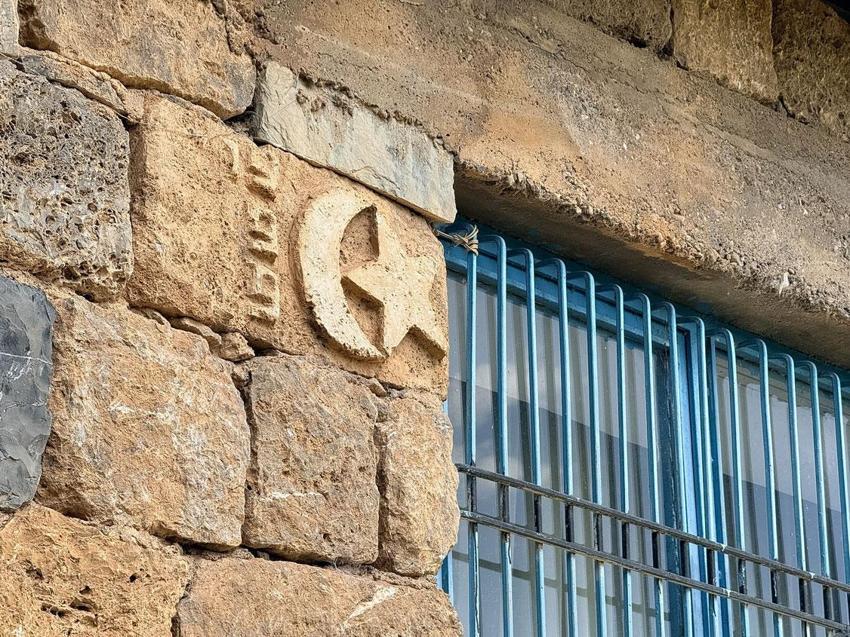 Şırnak'ta 30 yıl önce kendi emeğiyle yaptığı ev turistlerin ilgi odağı oldu