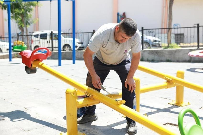 Manisa'nın ilçesinde tüm parklarda görüldü: Şehzadeler'de çalışmalar başladı