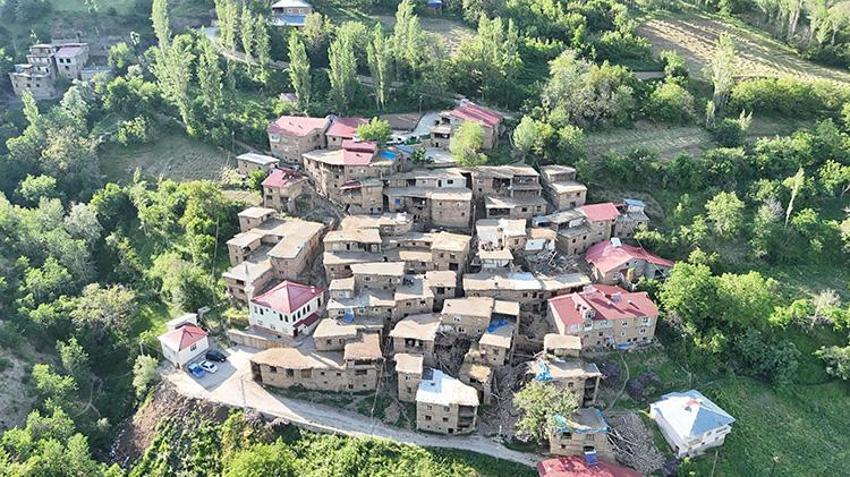 Görenlerin dili tutuluyor, tam 300 yıldır ayakta: Kat kat yükselen o evlerin sırrı çözüldü