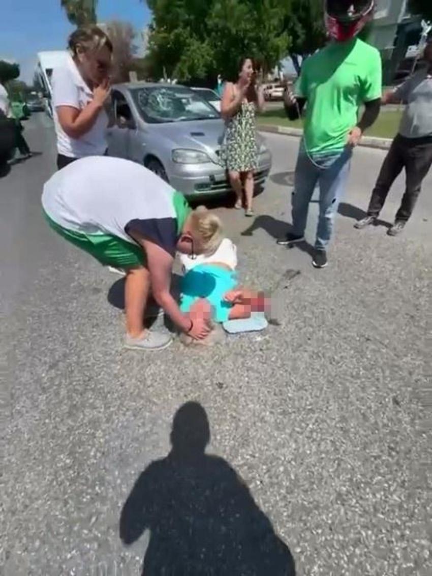 Gözüne sinek kaçan kadın sürücü yayaya çarptı: Yaralının başında dakikalarca ağladı