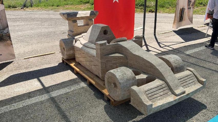 Mermerin başkenti Afyonkarahisar'da emektarlar mermeri katma değeri yüksek ürünlere dönüştürüyor
