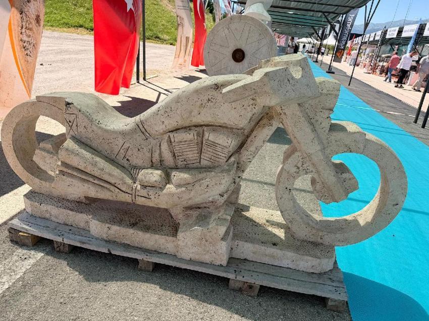 Mermerin başkenti Afyonkarahisar'da emektarlar mermeri katma değeri yüksek ürünlere dönüştürüyor