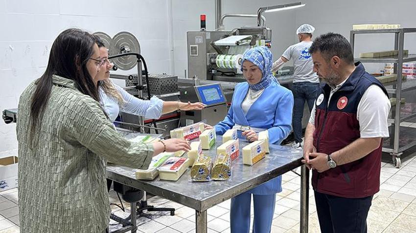 3 kız kardeş babalarından devraldı, üretimi katladı! Şimdi o tesisten çıkanlar 10 ile gönderiliyor