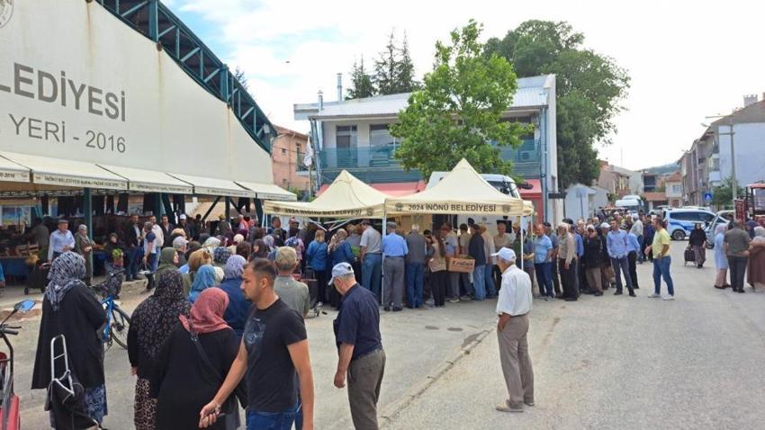 Eskişehir'de ücretsiz dağıtıldı! Vatandaşlar akın etti, hepsi dakikalar içinde tükendi