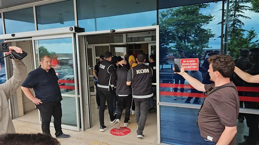 Zonguldak'ta rüşvetle kürtaj yaptığı öne sürülen doktora operasyon: 10 bin ile 100 bin lira arasında para istemiş!