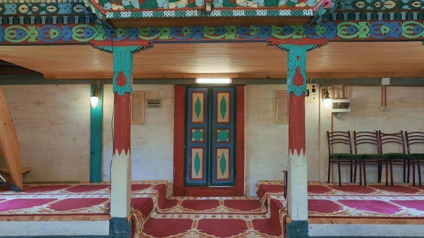 175 yıldır tek bir çivi çakılmadan duruyor! Görenler gözlerine inanamıyor: Bunca zamandır babadan oğula korunarak ayakta kaldı!