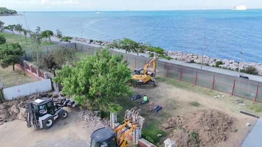 Kadıköy sahilde ilk kazma sesi duyuldu: Dev cami inşaatı görüntülendi
