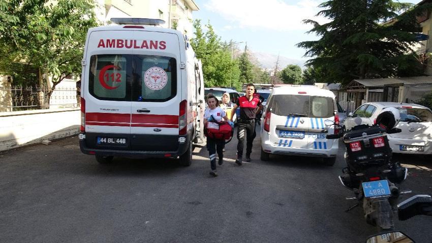 Malatya'da cinnet geçiren baba ailesine kurşun yağdırdı