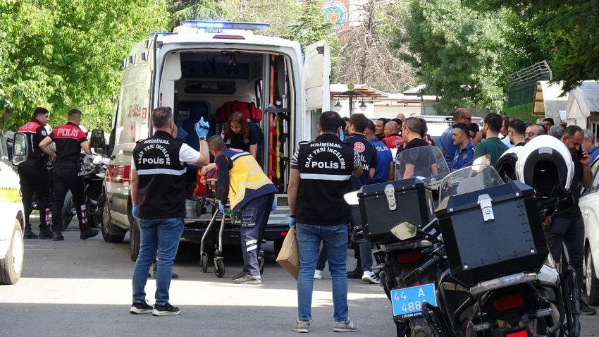 Malatya'da cinnet geçiren baba ailesine kurşun yağdırdı