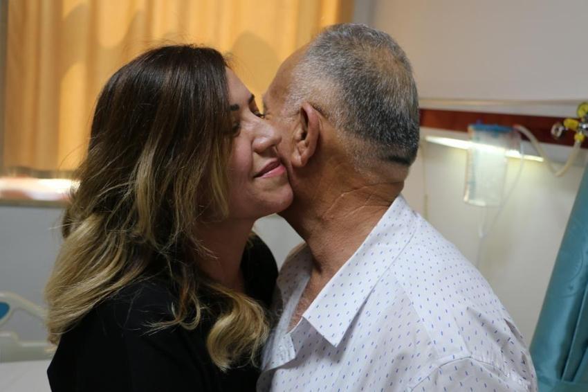 Babalar Günü'nde babasına hayat verdi: Diyarbakır'da duygulu anlar yaşandı