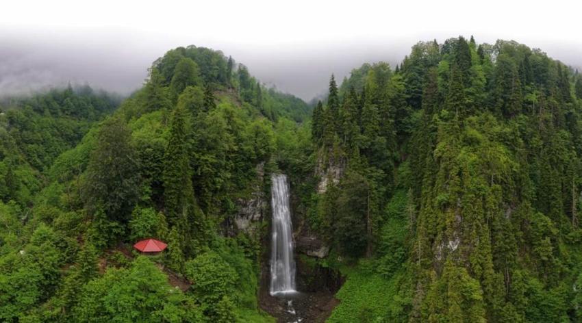 Artvin'dan dünyaya açılan pencere: Maral Şelalesi coşmaya başladı