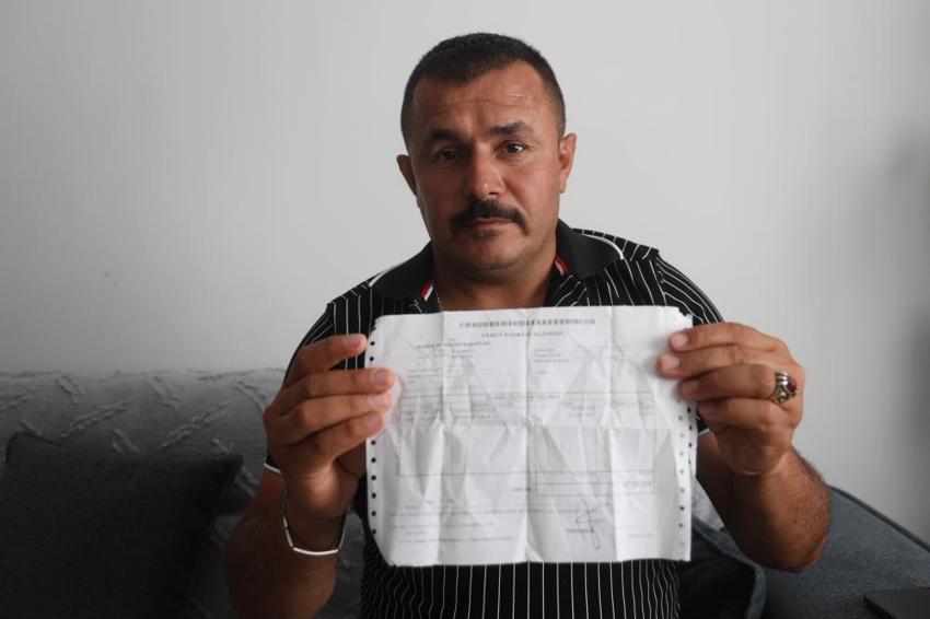 Depremde yaşadığı isim karışıklığıyla resmi kayıtlarda 3 yıldır ölü görünüyor! Ehliyet verilmedi ama trafik cezası yedi: 'Cezaya gelince yaşıyorum, rapora gelince ölüyüm'