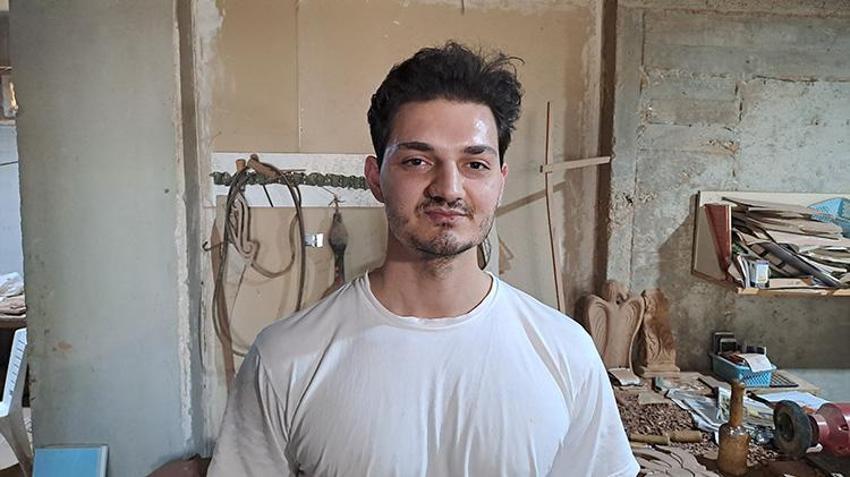 Hayatımıza robotlar girse de bu sanat ölmeyecek! O usta sırrını oğluna teslim etti: Siparişlere yetişilemiyor