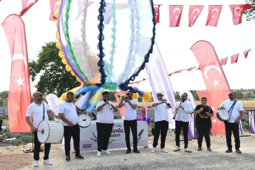 4. Altıeylül Lavanta Günleri’ne binlerce ziyaretçi akın etti: Üç gün boyunca bölge ekonomisine can suyu oldular!