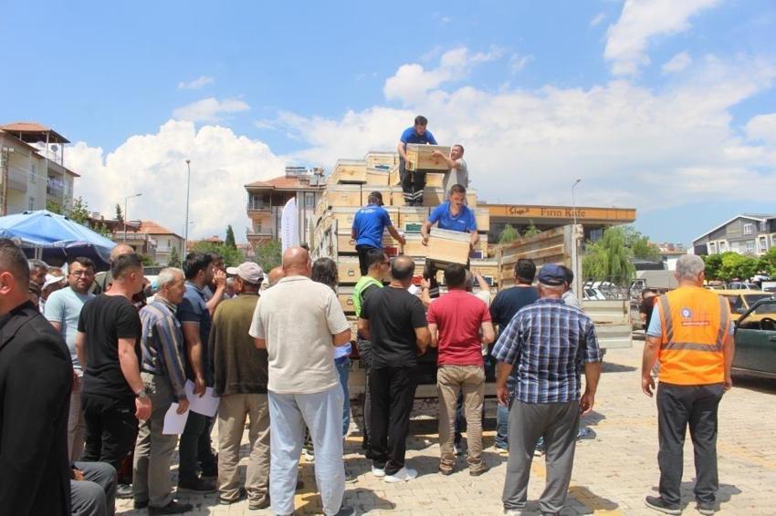 Antalya'nın dört bir yanında destek başladı: Binlercesi üreticiye dağıtıldı