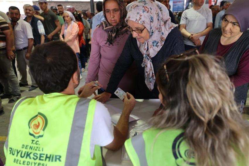 Denizli'de binlerce üreticiye verildi: Honaz'da ilk kez uygulanıyor