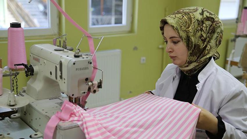 Erzurum'da belediye desteğini alan kadınlar ihracata başladı! Kovid-19 döneminde maske dikiyorlardı