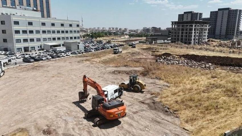 Diyarbakır'da 15 bin metrekarelik otopark: İnşaat başladı
