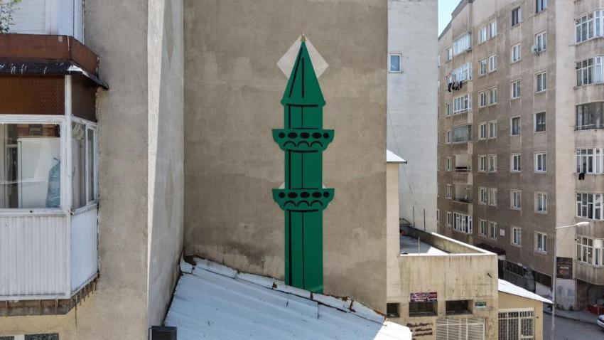 Demir yok, beton yok, taş yok! Erzurum'daki o caminin minaresine yakından bakanlar gözlerine inanamıyor: Sadece 3 santim kalınlığında!
