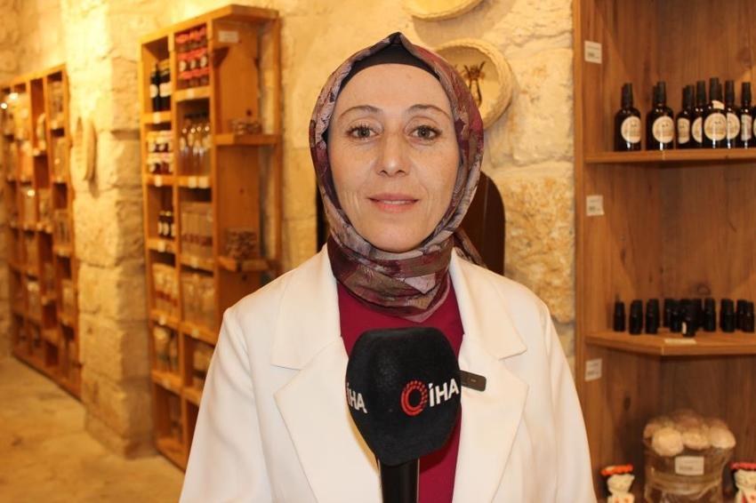 4 yıl önce kuruldu, yüzlerce kadına istihdam kapısı oldu! Ninelerinden kalan tarifleri kazanca dönüştürüyorlar
