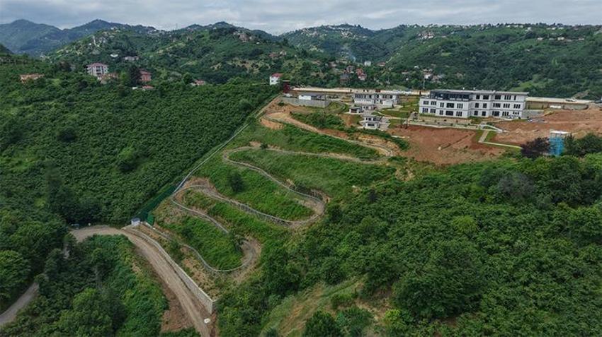 Yomra'da 300 milyon TL'lik adrenalin yatırımı! Saatte 40 kilometre hıza ulaşıyor, Karadeniz’in en uzun macera parkurunda sona gelindi