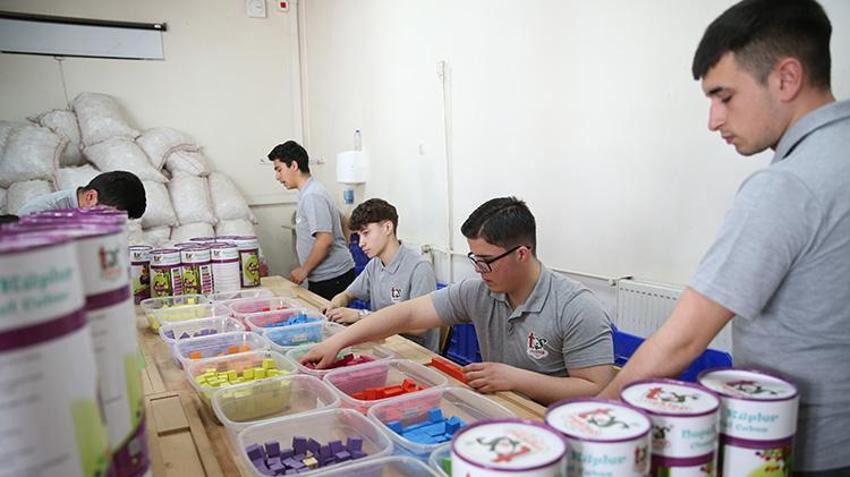 Kastamonu'da bu okuldaki öğrencilerin mezun olmadan işleri hazır! Sanayide bile bu makineler yok: İki ürünün patentini birden alındı