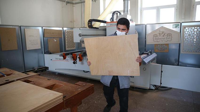 Kastamonu'da bu okuldaki öğrencilerin mezun olmadan işleri hazır! Sanayide bile bu makineler yok: İki ürünün patentini birden alındı
