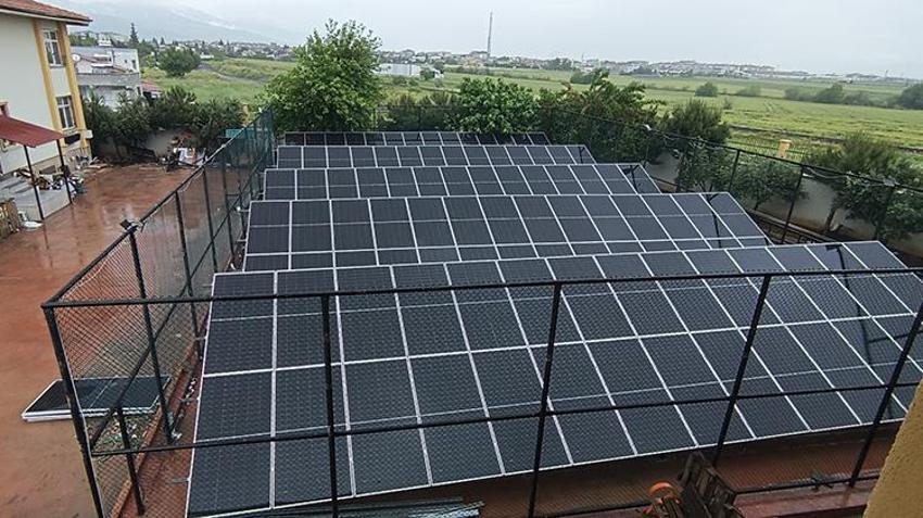 Gaziantep'te 3 binanın elektriği tamamen güneşten: Kendi paralarıyla dev tesis kurdular!