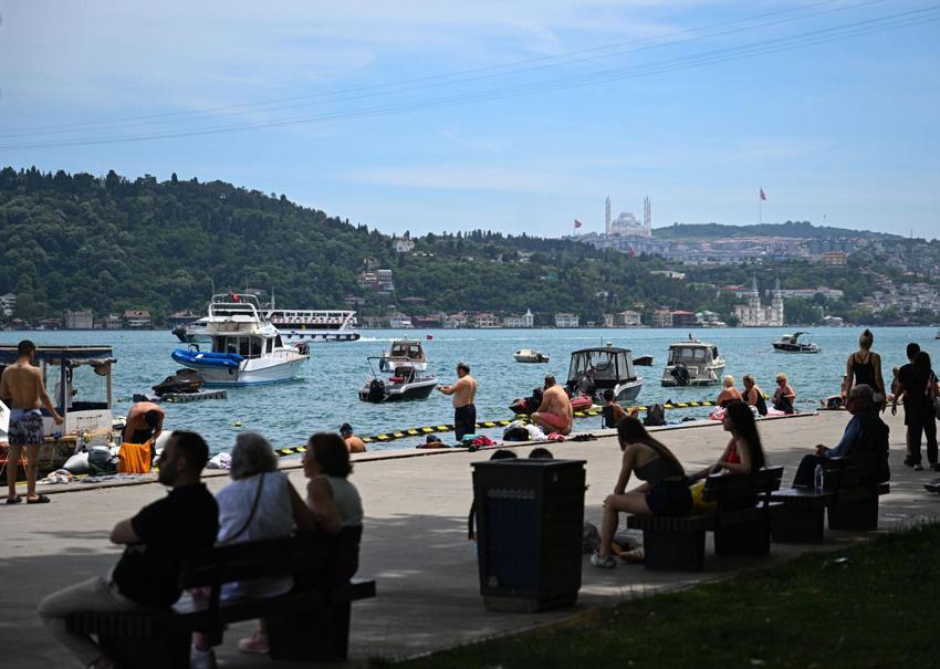 Sıcaklıklar 5 derece yükselecek havalar bunaltacak! Meteoroloji uyardı Prof. Dr. Şen tarih verdi: İşiniz yoksa dışarı çıkmayın