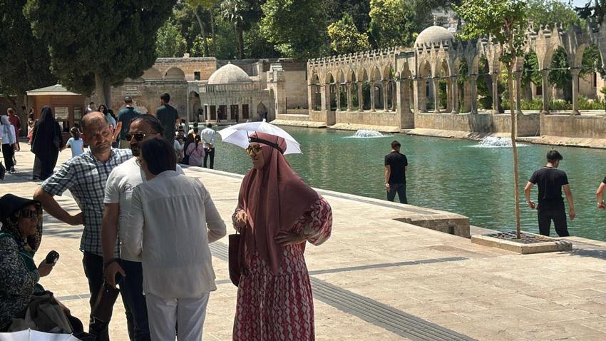 Sıcaklıklar 5 derece yükselecek havalar bunaltacak! Meteoroloji uyardı Prof. Dr. Şen tarih verdi: İşiniz yoksa dışarı çıkmayın