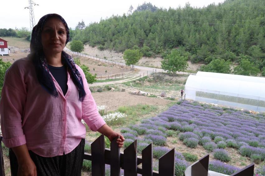 %50 hibe desteğini alan 5 kadın el ele verdi, Toroslar'ın dağ köyünde milyonluk gelir kapısı kuruldu: Susuz diye terk edilen çorak topraklarda siparişlere yetişemiyorlar