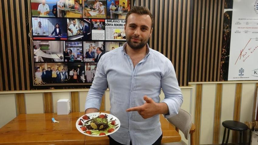 Ateşin üzerine atıp 10 dakika pişiriyorlar! Kilis'teki o sıradışı lezzet için dünyadan akın ettiler: Matkapla şişe geçirip mangala bırakıyorlar...