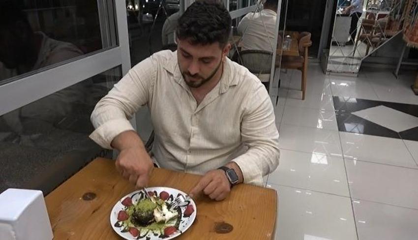 Ateşin üzerine atıp 10 dakika pişiriyorlar! Kilis'teki o sıradışı lezzet için dünyadan akın ettiler: Matkapla şişe geçirip mangala bırakıyorlar...